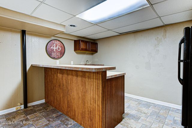 816 Foxwood Ave, Louisville, KY 40223