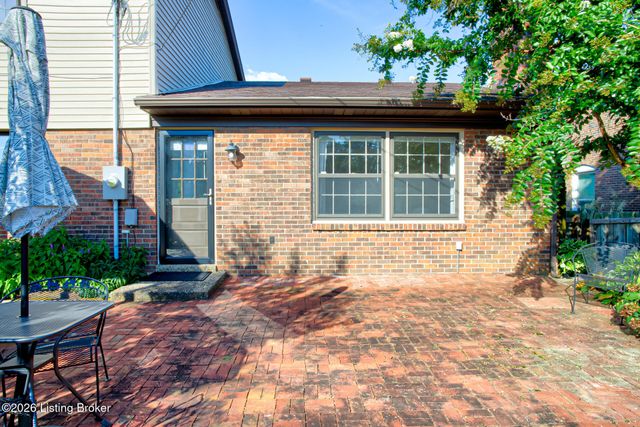 816 Foxwood Ave, Louisville, KY 40223