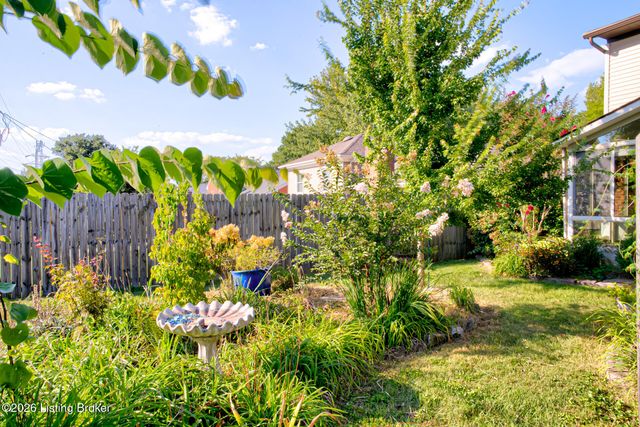 816 Foxwood Ave, Louisville, KY 40223