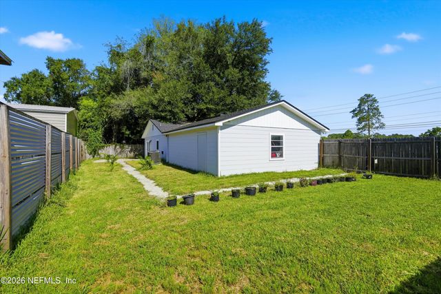 6502 BARNES Road S, Jacksonville, FL 32216