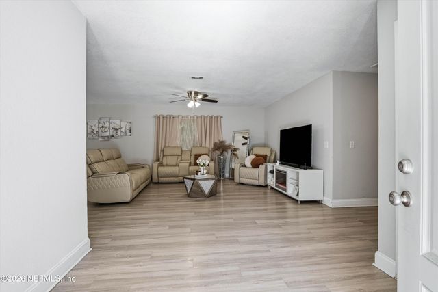 6502 BARNES Road S, Jacksonville, FL 32216