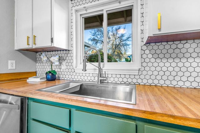 5578 Fernbrook Court S, Salem, OR 97306