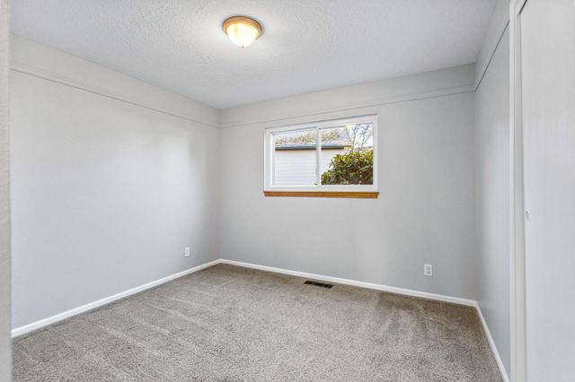 5578 Fernbrook Court S, Salem, OR 97306