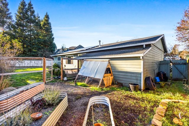 5578 Fernbrook Court S, Salem, OR 97306