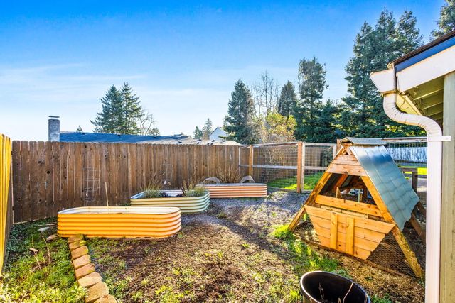 5578 Fernbrook Court S, Salem, OR 97306