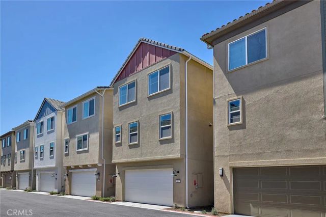 6045 Fairfax Drive, Eastvale, CA 92880