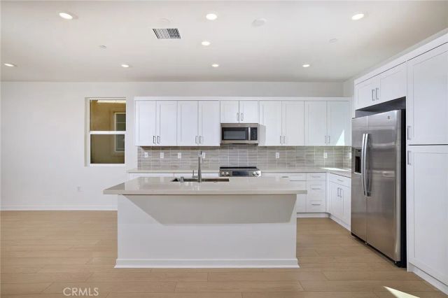 6045 Fairfax Drive, Eastvale, CA 92880