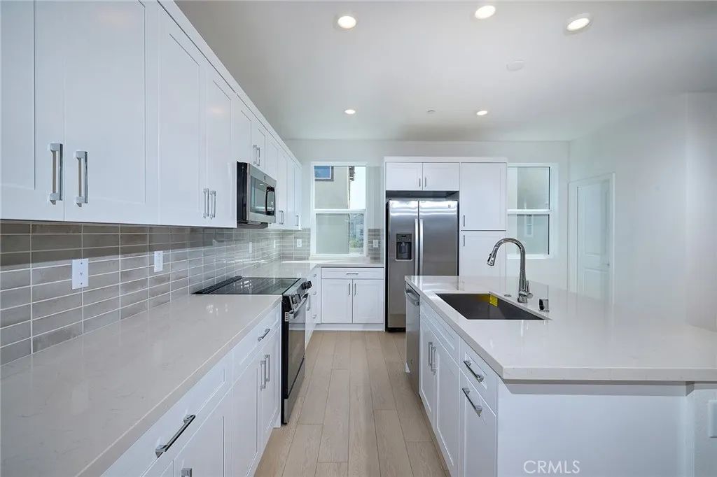 6045 Fairfax Drive, Eastvale, CA 92880