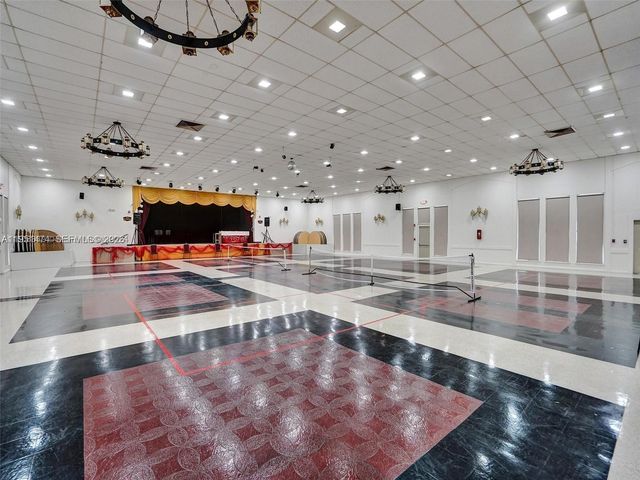 3061 NW 47th Ter 228B, Lauderdale Lakes, FL 33313