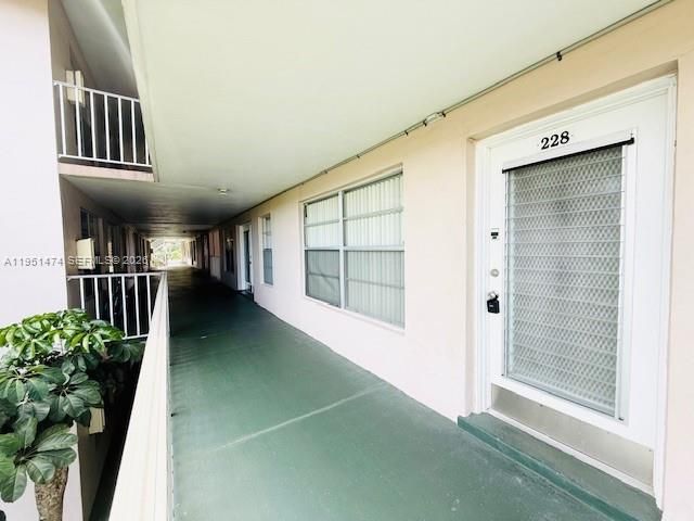 3061 NW 47th Ter 228B, Lauderdale Lakes, FL 33313