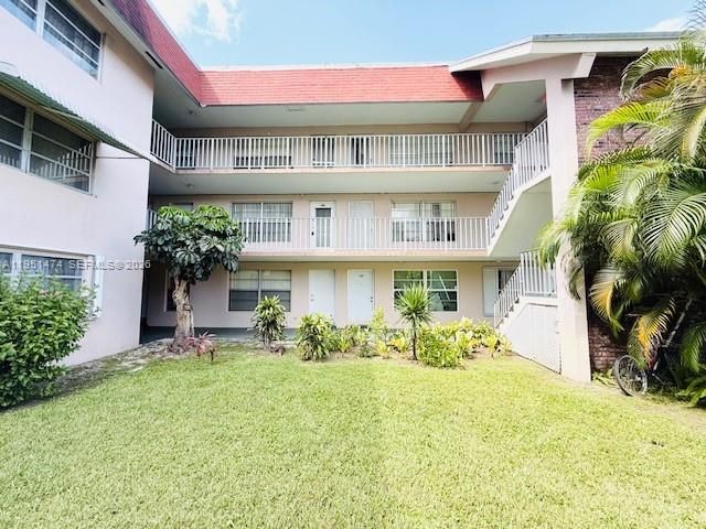 3061 NW 47th Ter 228B, Lauderdale Lakes, FL 33313