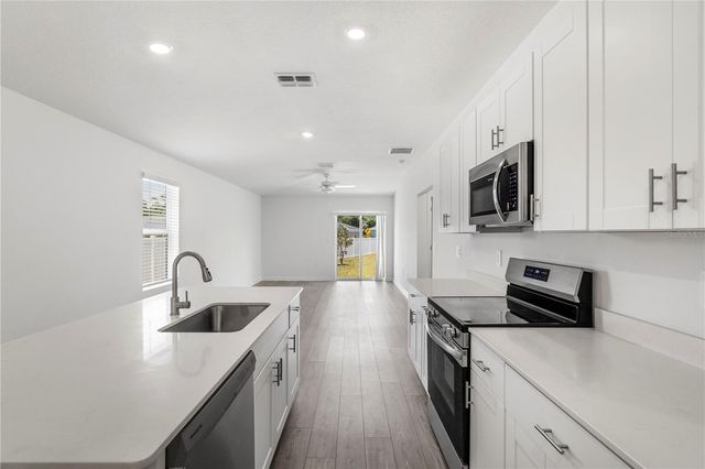 8494 SW 41ST CIRCLE, Ocala, FL 34476