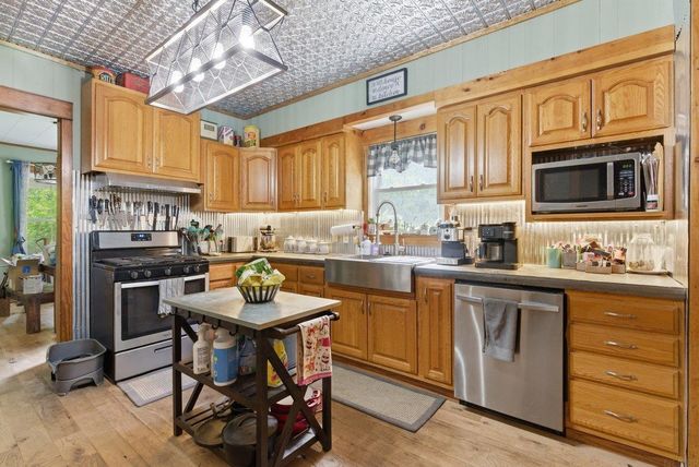 200 Forrest Avenue, Denver, IA 50622