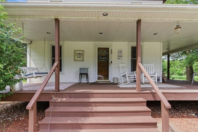 200 Forrest Avenue, Denver, IA 50622