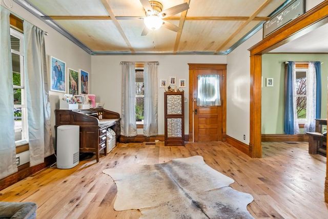 200 Forrest Avenue, Denver, IA 50622