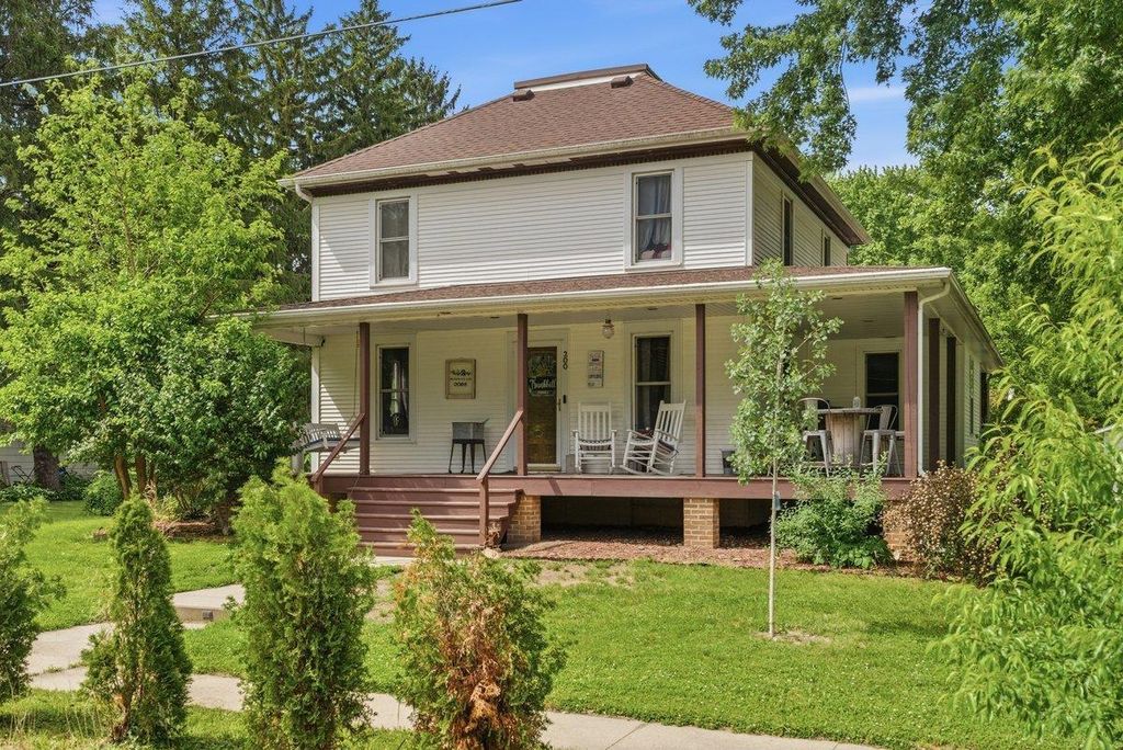 200 Forrest Avenue, Denver, IA 50622