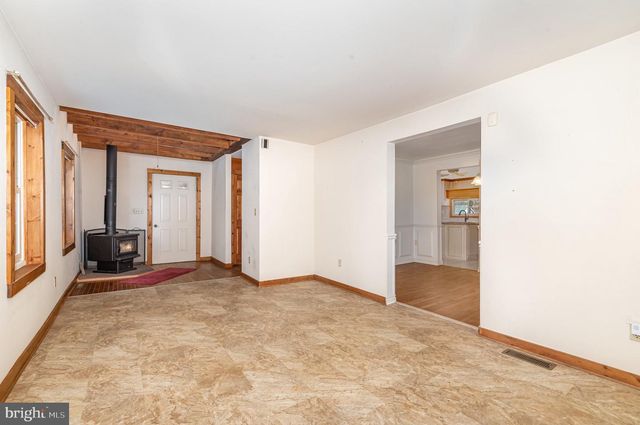 2091 STUMPSTOWN RD, Mechanicsburg, PA 17055