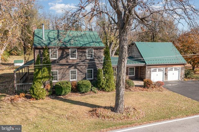 2091 STUMPSTOWN RD, Mechanicsburg, PA 17055