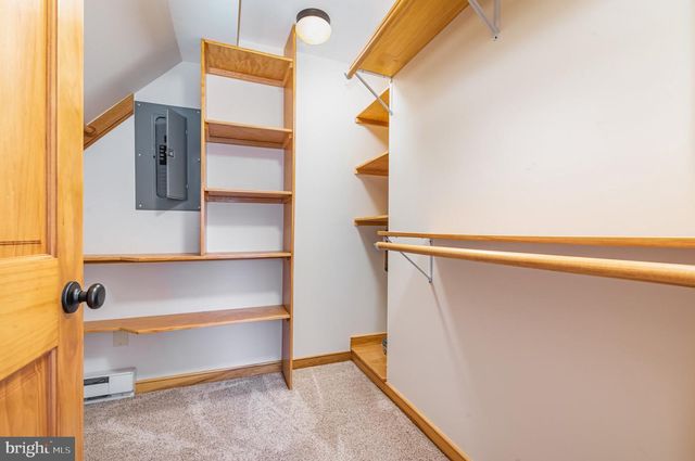 2091 STUMPSTOWN RD, Mechanicsburg, PA 17055