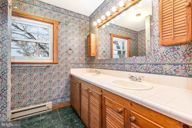 2091 STUMPSTOWN RD, Mechanicsburg, PA 17055