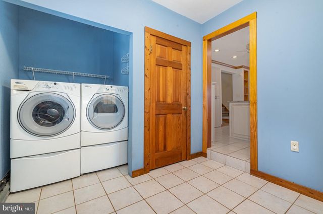 2091 STUMPSTOWN RD, Mechanicsburg, PA 17055