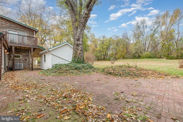 2091 STUMPSTOWN RD, Mechanicsburg, PA 17055