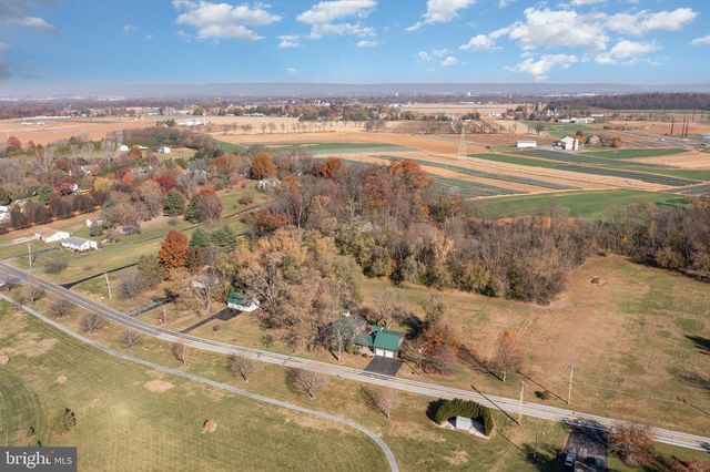 2091 STUMPSTOWN RD, Mechanicsburg, PA 17055