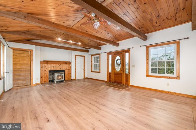 2091 STUMPSTOWN RD, Mechanicsburg, PA 17055