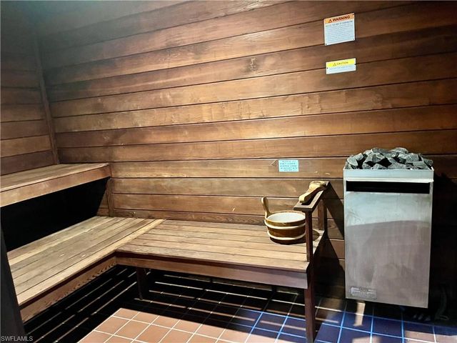 6920 Huntington Lakes CIR 103, Naples, FL 34119