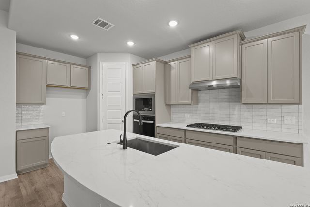 303 Canton Chase, Cibolo, TX 78108