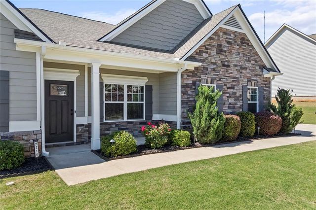 2216 Blackberry Court, Monroe, GA 30656