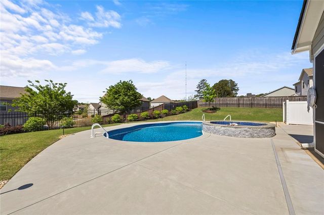 2216 Blackberry Court, Monroe, GA 30656