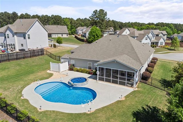 2216 Blackberry Court, Monroe, GA 30656