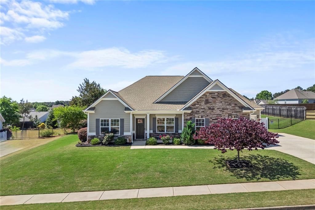 2216 Blackberry Court, Monroe, GA 30656