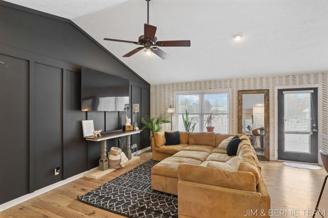 6005 River Ridge Drive, Saugatuck Twp, MI 49419