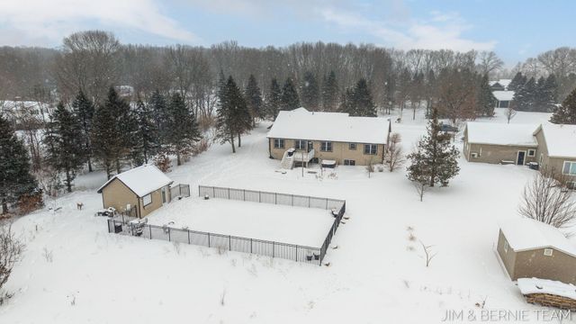 6005 River Ridge Drive, Saugatuck Twp, MI 49419