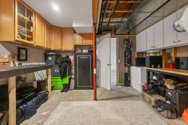 6005 River Ridge Drive, Saugatuck Twp, MI 49419