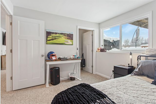 6005 River Ridge Drive, Saugatuck Twp, MI 49419