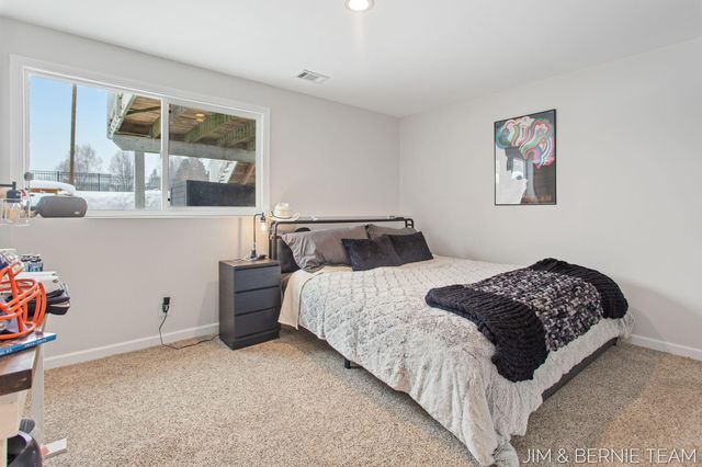 6005 River Ridge Drive, Saugatuck Twp, MI 49419