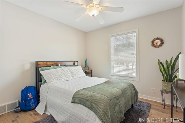 6005 River Ridge Drive, Saugatuck Twp, MI 49419