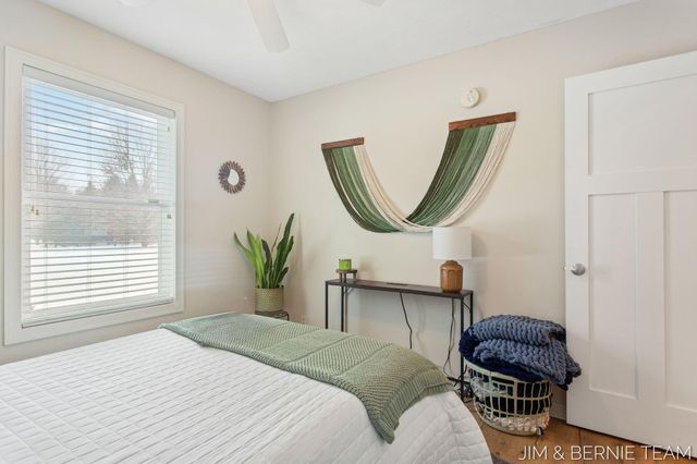 6005 River Ridge Drive, Saugatuck Twp, MI 49419