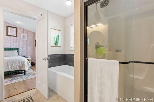 6005 River Ridge Drive, Saugatuck Twp, MI 49419