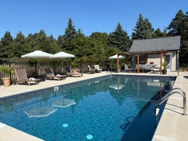 6005 River Ridge Drive, Saugatuck Twp, MI 49419