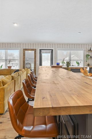 6005 River Ridge Drive, Saugatuck Twp, MI 49419