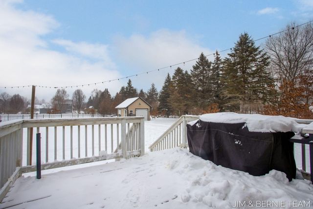 6005 River Ridge Drive, Saugatuck Twp, MI 49419