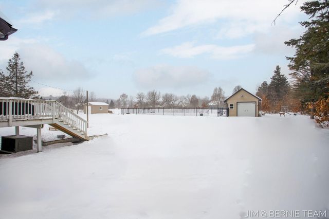 6005 River Ridge Drive, Saugatuck Twp, MI 49419