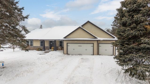 6005 River Ridge Drive, Saugatuck Twp, MI 49419