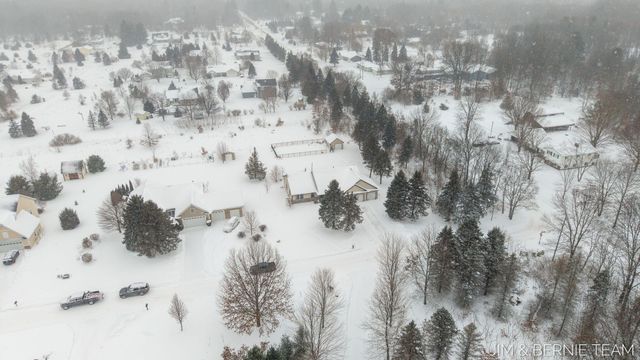 6005 River Ridge Drive, Saugatuck Twp, MI 49419