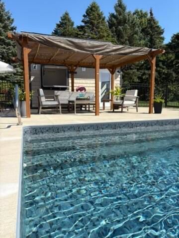 6005 River Ridge Drive, Saugatuck Twp, MI 49419