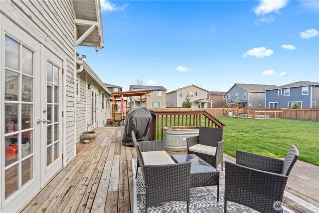 2710 16th Avenue NW, Puyallup, WA 98371